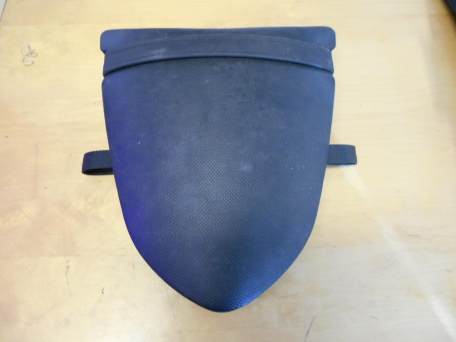 Baksidan på Sadel från en Kawasaki ZX-10R -2006 motorcykel.