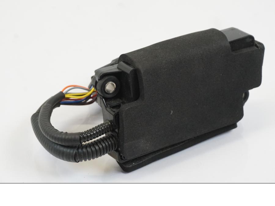 Vänster sida på Antenn från en Triumph Speed Triple -2021 motorcykel.