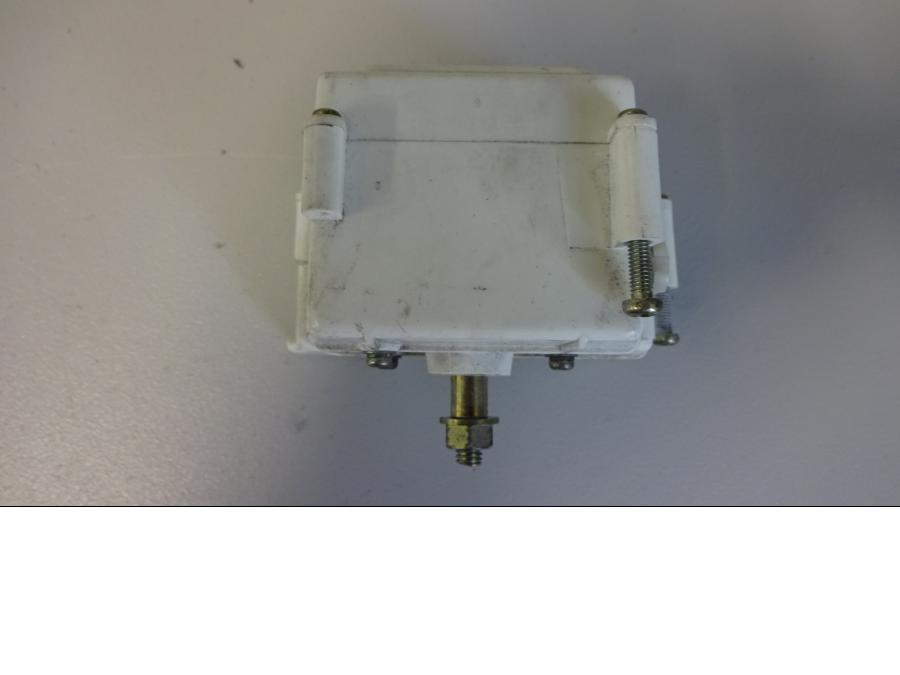 Höger sida på Instrumentering från en Honda CB 750 -1982 motorcykel.