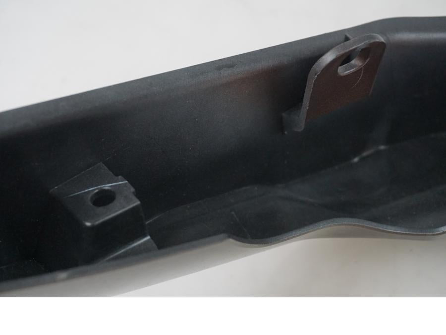 Snett uppifrån på Bakvinge från en BMW G 310 GS -2016 motorcykel.