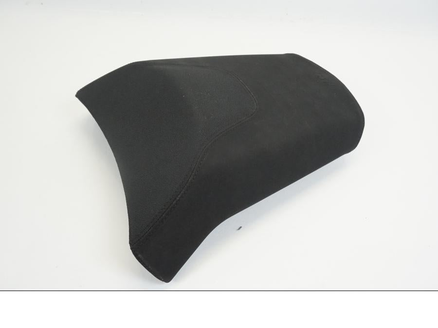 Baksidan på Sadel från en KTM 1290 Super Adventure -2021 motorcykel.