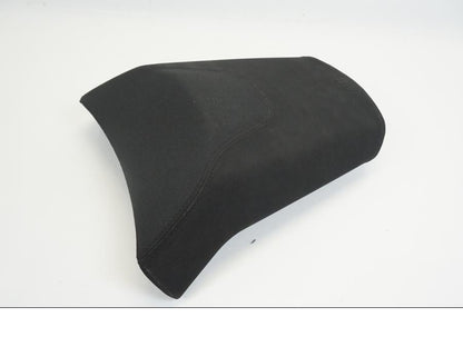 Baksidan på Sadel från en KTM 1290 Super Adventure -2021 motorcykel.