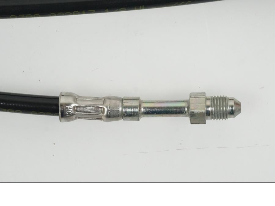 Vänster sida på Bromsslang från en H-D Harley diverse -2020 motorcykel.