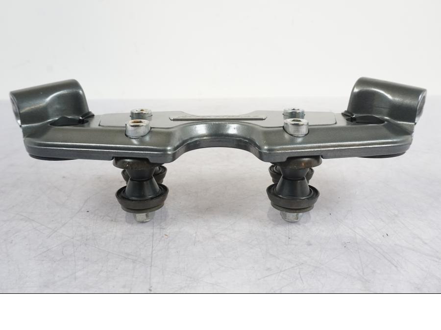 Snett uppifrån på Styrfäste från en Suzuki GSX 1300 RX -1999 motorcykel.