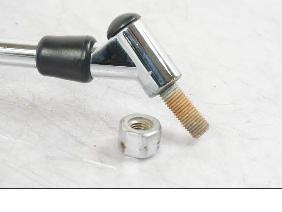 Baksidan på Backspegel från en Suzuki GSF 1250 -2010 motorcykel.