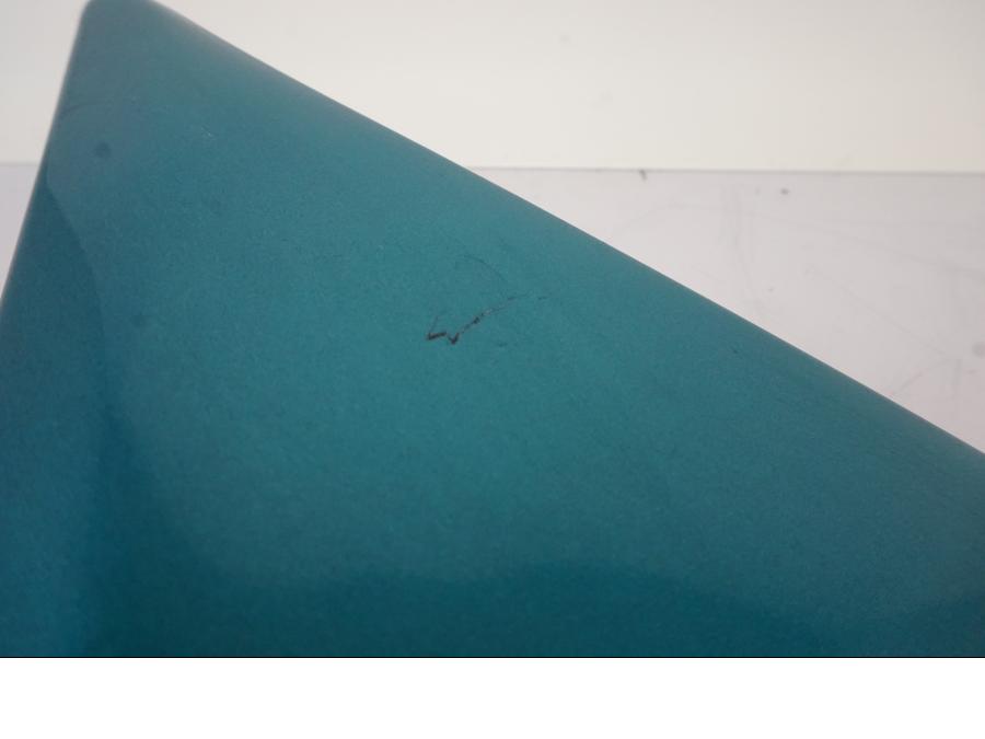 Höger sida på Bakvinge från en Honda VFR 750 -1994 motorcykel.