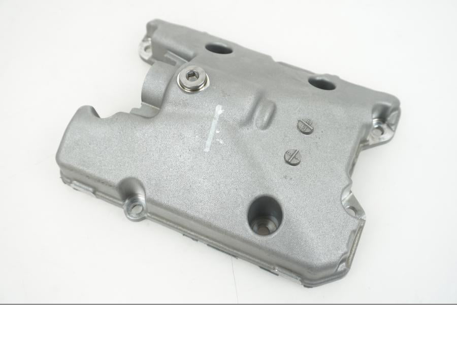 Höger sida på Oljetråg från en BMW F 850 GS -2019 motorcykel.