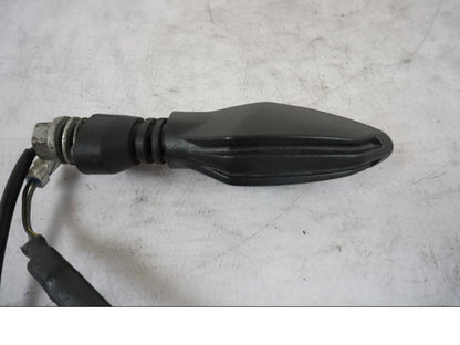 Vänster sida på Blinkers LED från en KTM 690 Duke -2014 motorcykel.