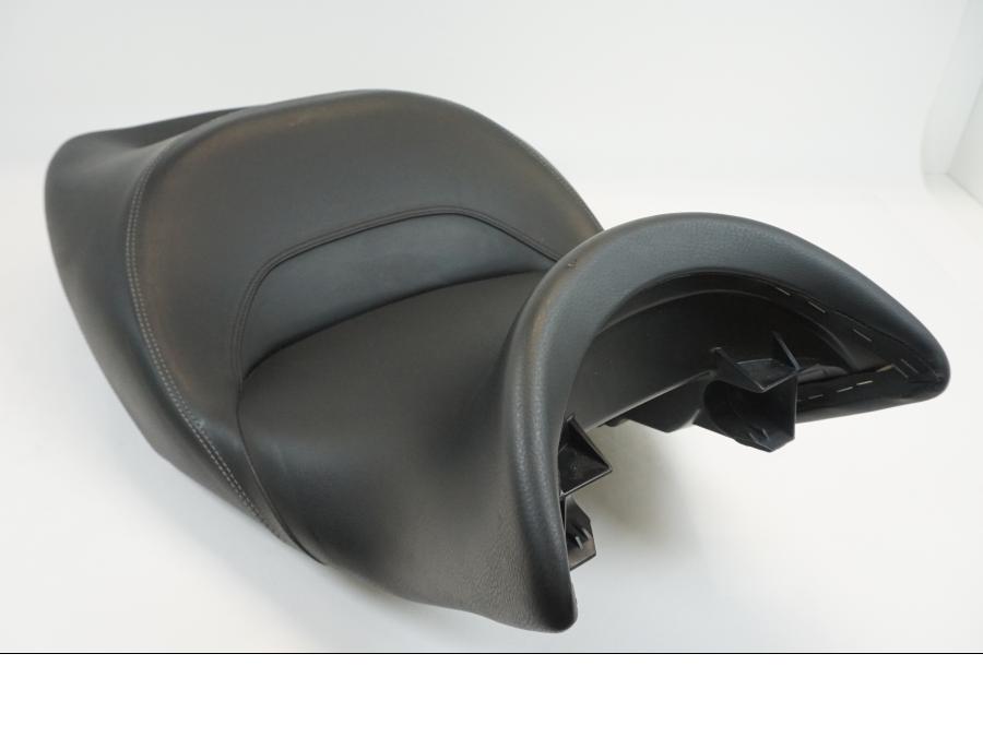 Framsidan på Sadel från en BMW K 1600 -2013 motorcykel.