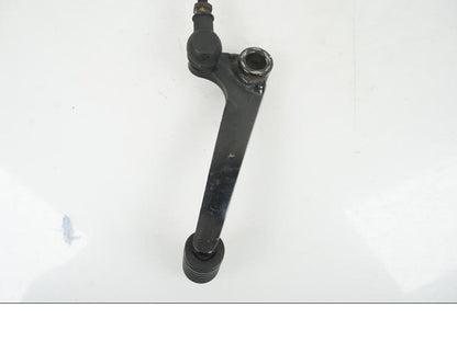 Snett nerifrån på Växelpedal från en Yamaha FZ 750 -1988 motorcykel.