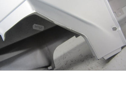 Snett nerifrån på Bakvinge från en Yamaha YZF-R 125 -2016 motorcykel.