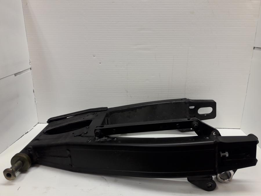 Höger sida på Sving från en Yamaha XJR 1300 -2015 motorcykel.