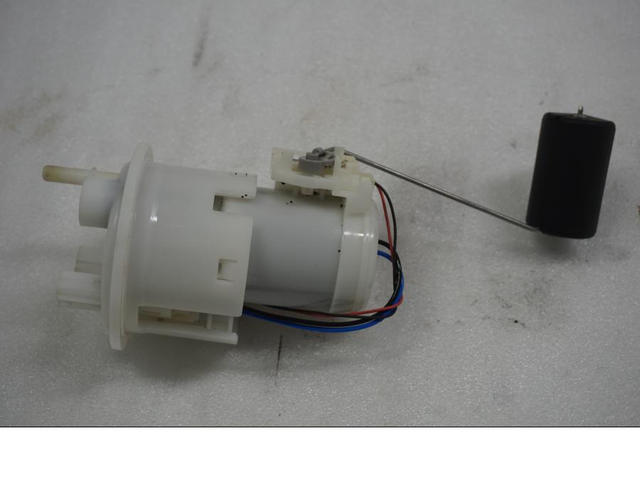 Framsidan på Bensinpump insprut från en Yamaha FZ1-SA -2007 motorcykel.