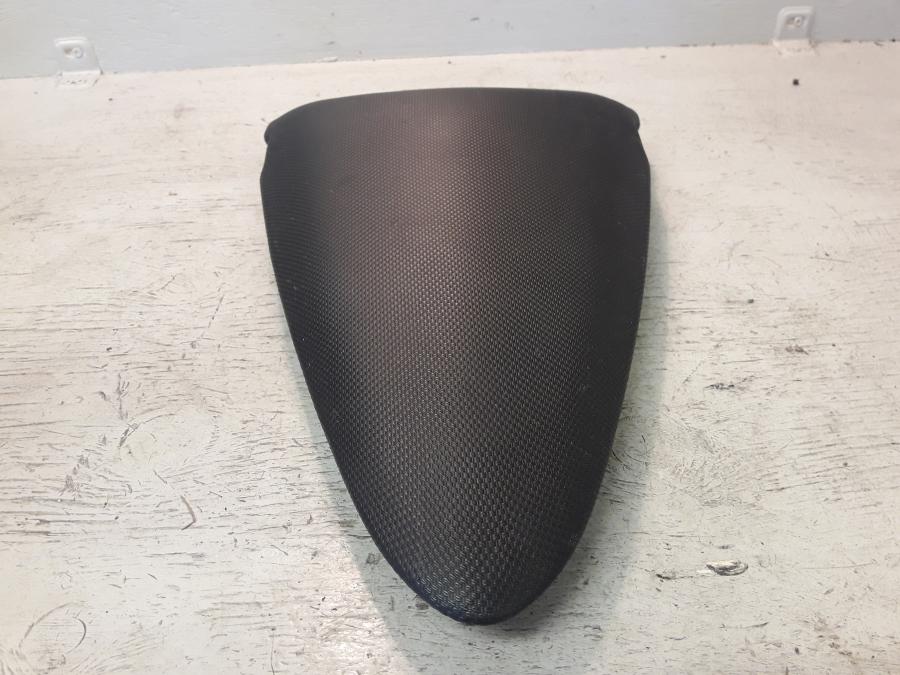 Baksidan på Sadel från en Kawasaki ZX-6R -2008 motorcykel.