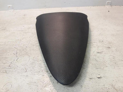 Baksidan på Sadel från en Kawasaki ZX-6R -2008 motorcykel.