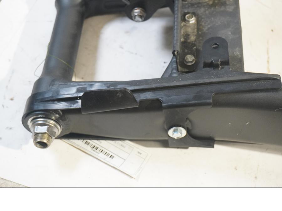 Baksidan på Sving från en Kawasaki Z 1000 -2014 motorcykel.