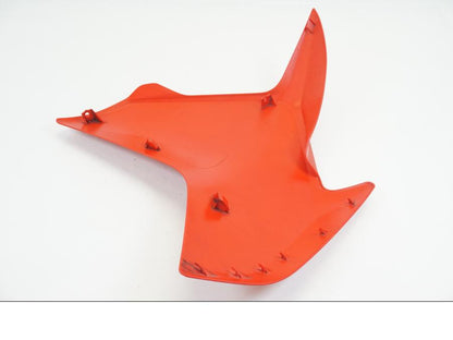 Vänster sida på Sidkåpa från en Ducati Multistrada 1260 s -2020 motorcykel.