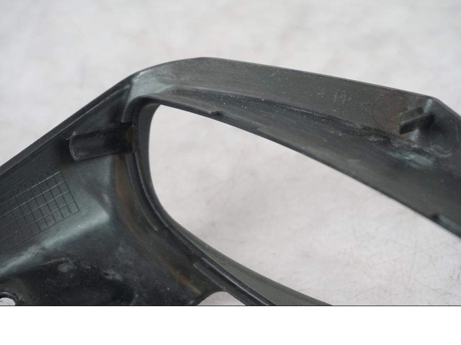 Snett uppifrån på Baklampa från en Yamaha MT 125 -2017 motorcykel.