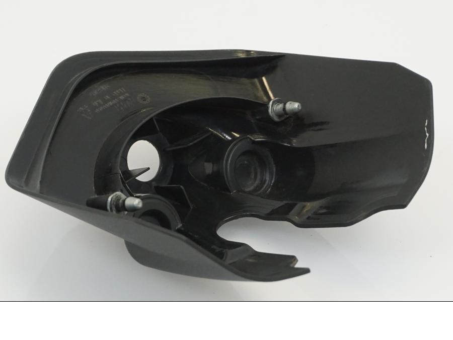 Snett nerifrån på Tändningslåskåpa från en KTM 690 Duke -2012 motorcykel.