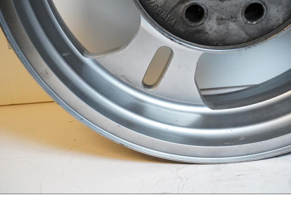 Extrabild5 på Fälg från en Kawasaki VN 1600 Mean Streak -2004 motorcykel.