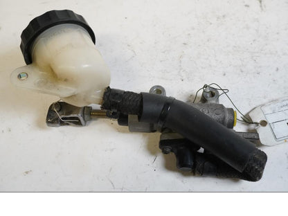 Framsidan på Bromshuvudcylinder från en Honda XL 1000 V -1999 motorcykel.