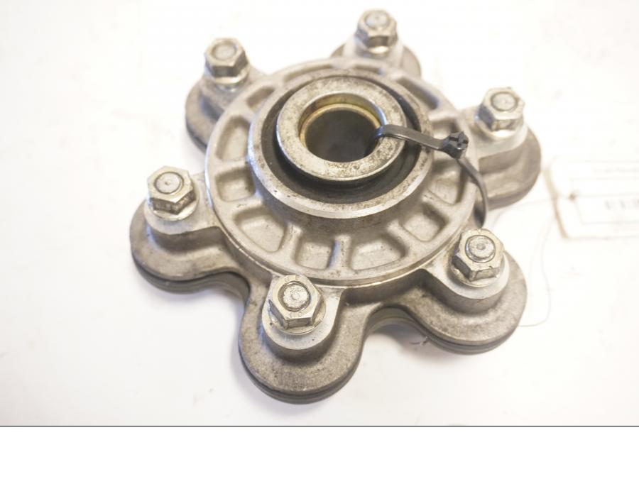 Framsidan på Drevfäste från en Ducati Monster 696 -2008 motorcykel.