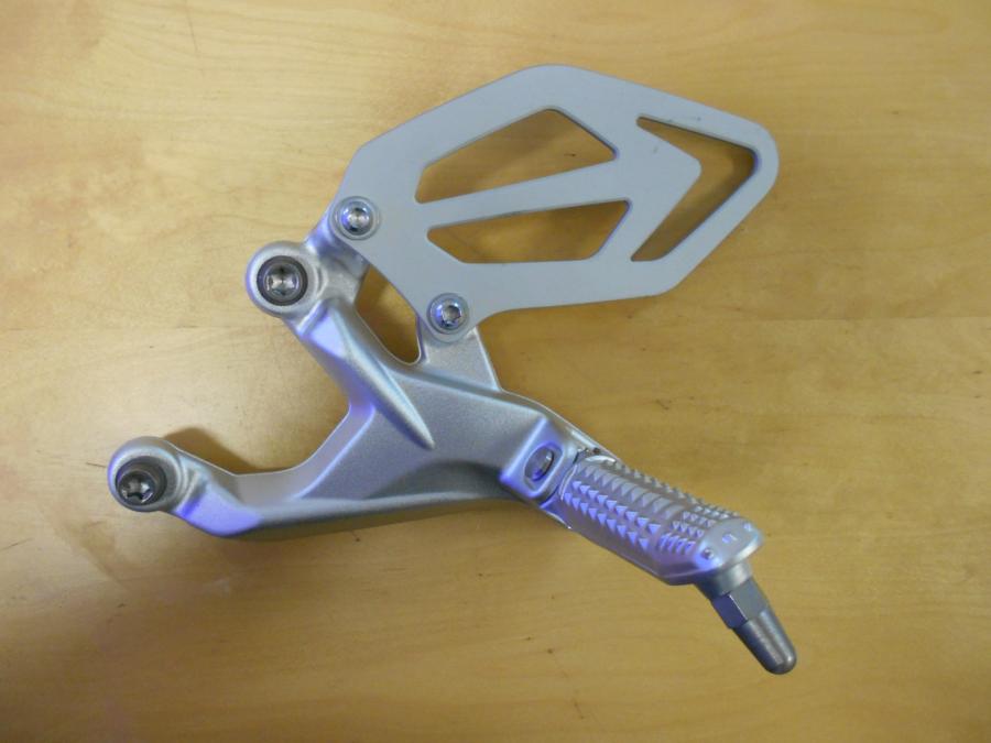 Baksidan på Fotreglage från en BMW S 1000 RR -2017 motorcykel.