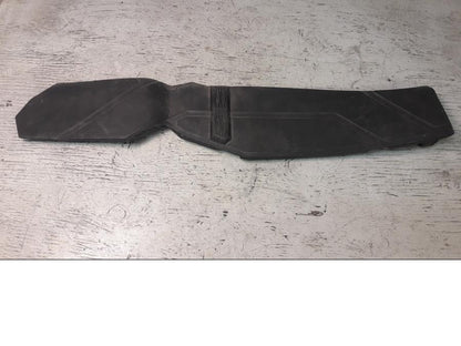 Framsidan på Fotplatta från en Honda ADV 750 -2017 motorcykel.