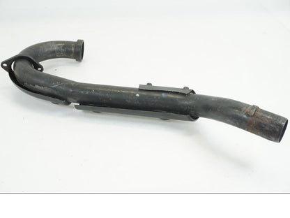 Baksidan på Grenrör från en Suzuki DR 800 S -1995 motorcykel.