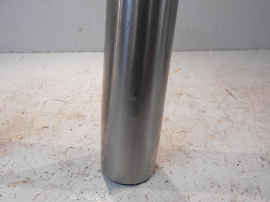 Baksidan på Gaffeldekorrör från en Triumph Speedmaster -2010 motorcykel.