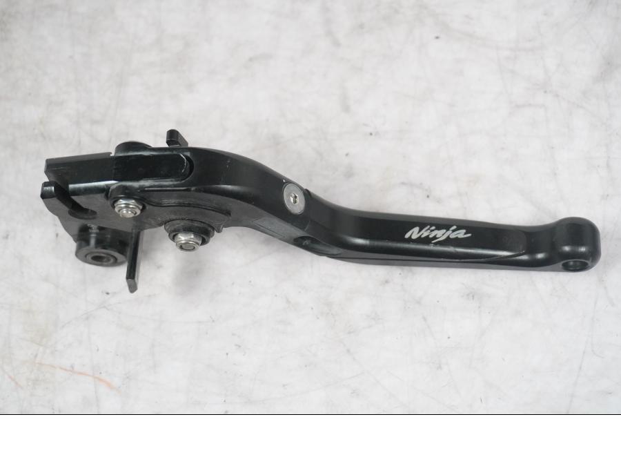 Framsidan på Kopplingsgrepp från en Kawasaki ZX-10R -2008 motorcykel.