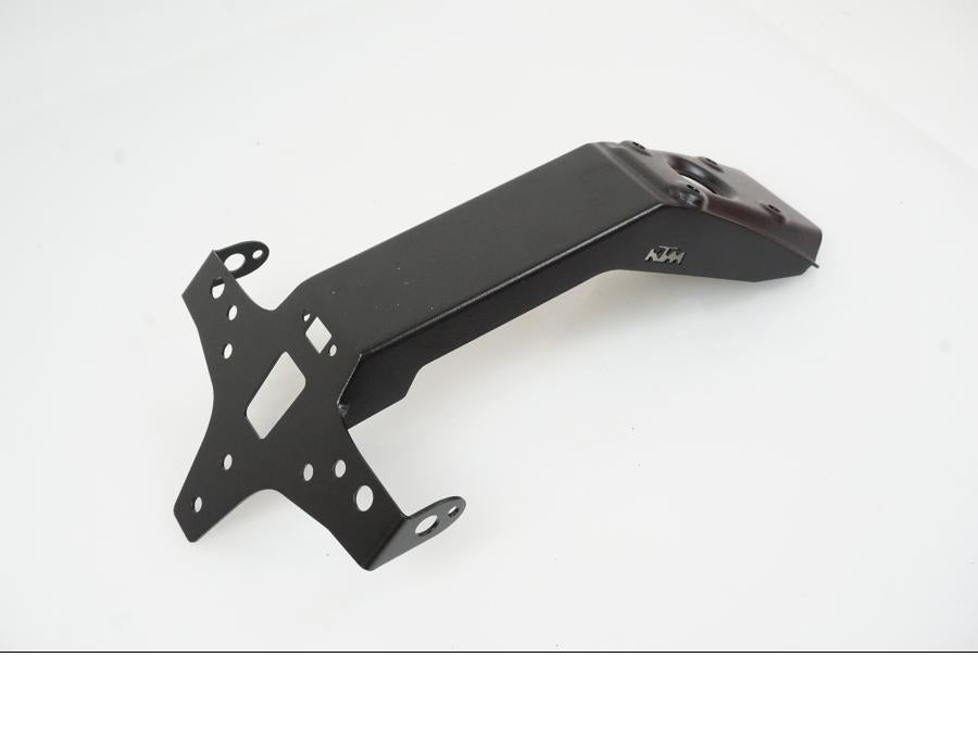 Extrabild1 på Skylthållare från en KTM 1290 Super Duke -2020 motorcykel.