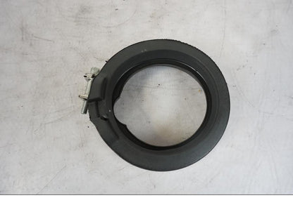 Snett uppifrån på Insug från en KTM 1290 Super Duke R -2021 motorcykel.