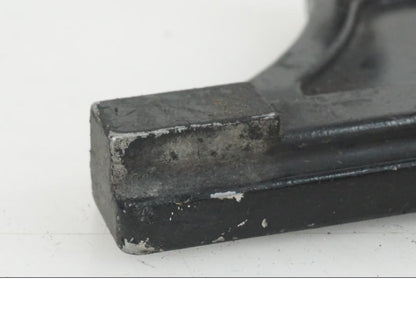 Vänster sida på Bromsoksfäste från en Suzuki GSX-R 1000 -2003 motorcykel.