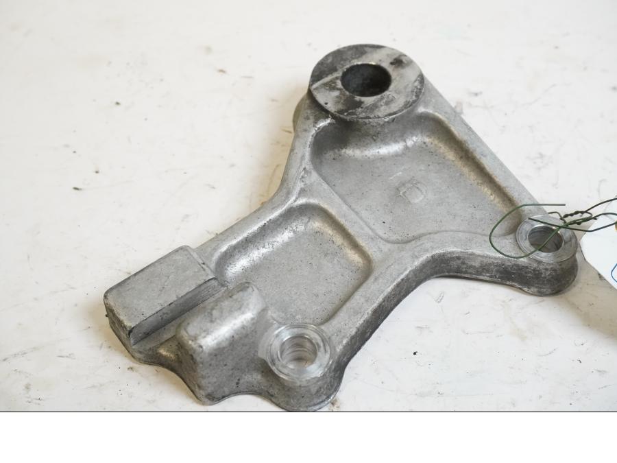 Framsidan på Bromsoksfäste från en Cagiva Gran Canyon 900 ie -1998 motorcykel.