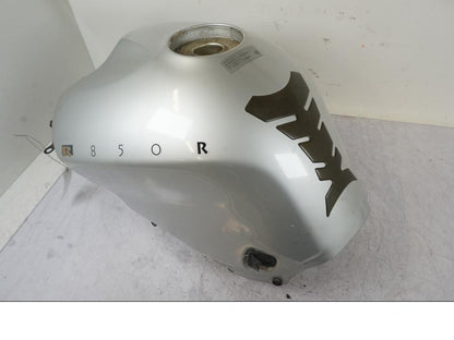 Höger sida på Bensintank från en BMW R 850 R -2004 motorcykel.