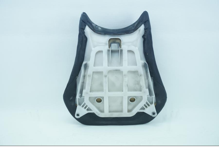 Snett uppifrån på Sadel från en Yamaha YZF 1000 R1 -2002 motorcykel.