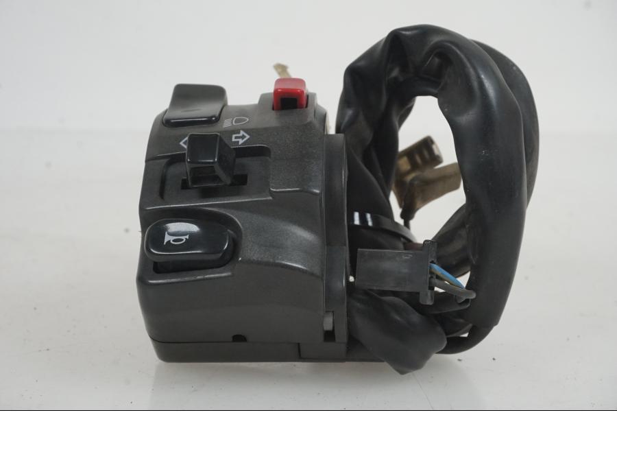 Vänster sida på Styrelreglage från en Yamaha XJ 900 S -1997 motorcykel.