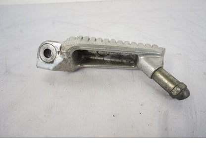 Höger sida på Fotpinne från en Honda VFR 750 -1994 motorcykel.