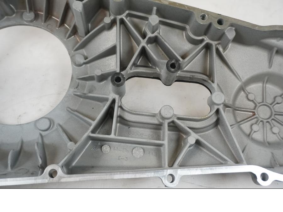 Extrabild4 på Transmissionskåpa från en H-D Softail Standard FXST -2001 motorcykel.