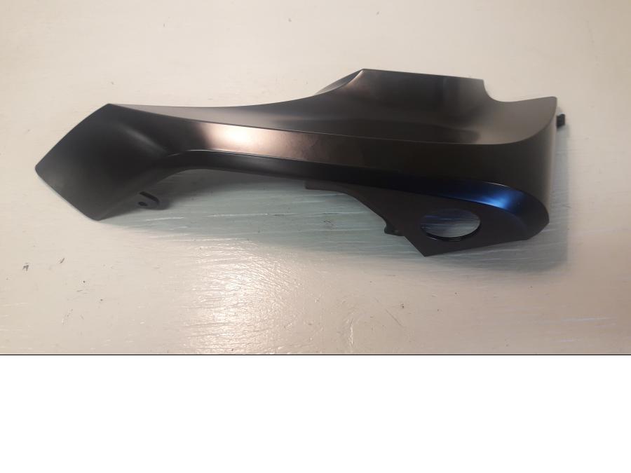 Baksidan på Sidopanel från en BMW K 1600 -2019 motorcykel.