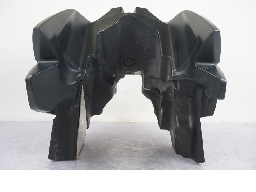 Höger sida på Bensintank från en KTM 690 SM R -2009 motorcykel.