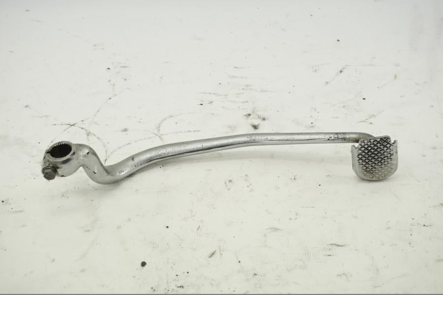 Baksidan på Bromspedal från en Yamaha SR 400 -1982 motorcykel.