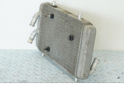 Höger sida på Vattenkyl från en Yamaha X-Max 250 -2016 scooter.