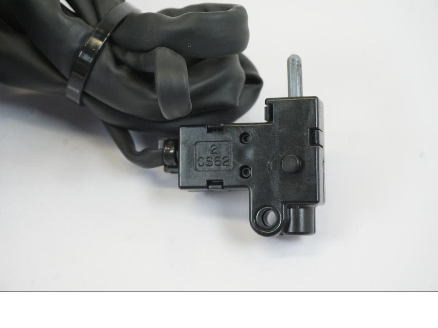 Höger sida på Styrelreglage från en Triumph Trident -2021 motorcykel.