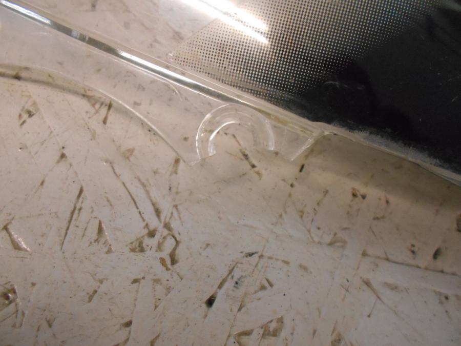 Höger sida på Vindruta från en Honda CBR 125 R -2006 motorcykel.