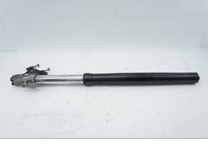 Baksidan på Gaffelben från en KTM 950 SM -2006 motorcykel.