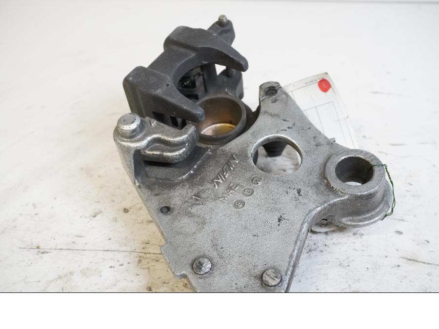 Höger sida på Bromsok från en Honda CBR 900 RR -1998 motorcykel.