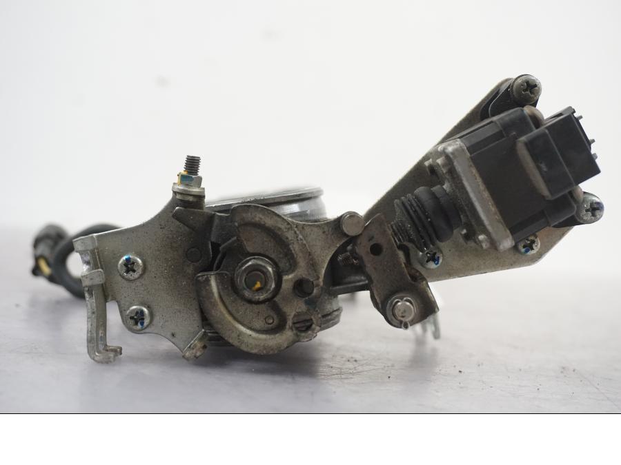 Extrabild4 på Spjällhus från en Triumph Tiger -2009 motorcykel.