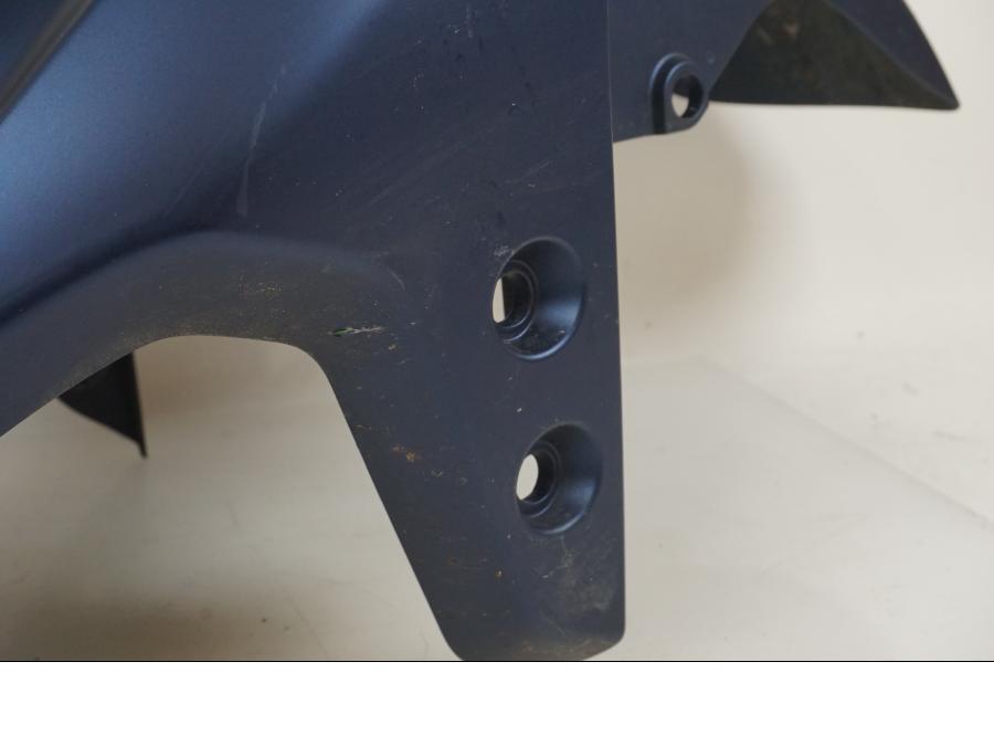 Vänster sida på Framskärm från en Yamaha FJR 1300 -2018 motorcykel.